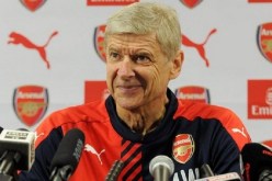 فينغر يصف شائعات تدريب مورينيو للشياطين الحمر بالمهينة