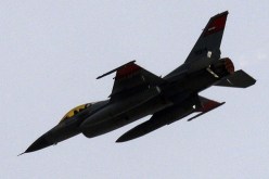 مقتل 15 مسلحا بغارات الطيران المصري في سيناء