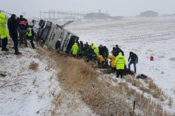 مصرع 9 أشخاص وجرح 30 آخرين في انقلاب حافلة ركاب بتركيا