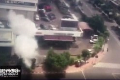 بالفيديو و صور مقتل 8 أشخاص في سلسلة هجمات في جاكرتا و داعش يتبنى