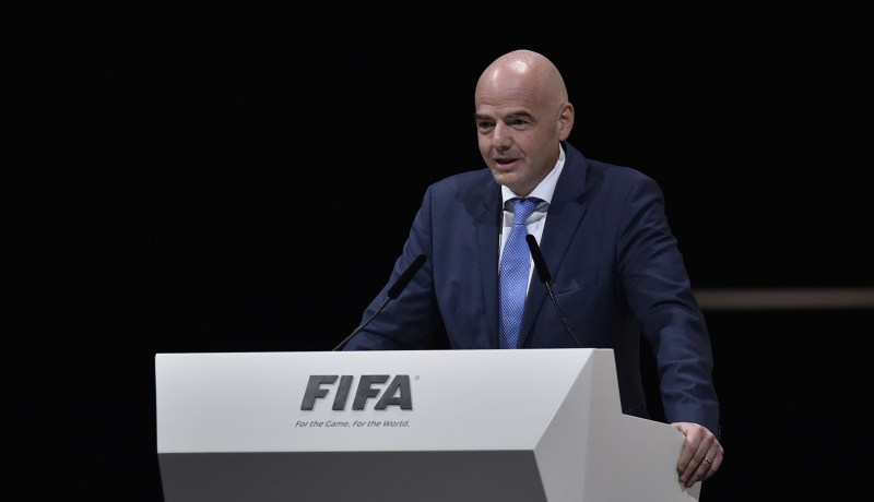 رئيس الفيفا يؤيد فكرة التنظيم المشترك لمونديال 2026