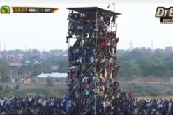 بالفيديو .. برج من البشر في مقابلة رياضية