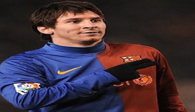 ميسي : لم يسبق لي أن قارنت نفسي بكريستيانو أو بلاعب آخر