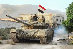 الجيش السوري يقصف مواقع لداعش في دير الزور وحماة