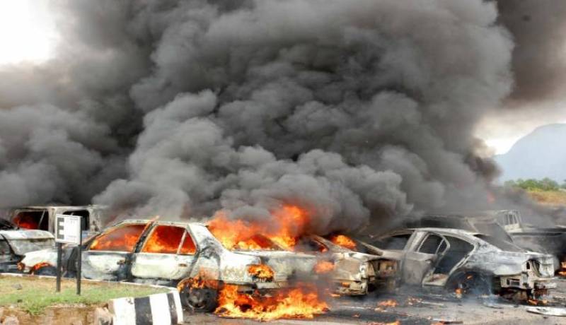 مقتل وإصابة 16 شخصا في انفجار سيارة بالعراق
