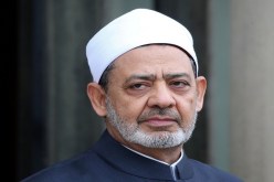 جامعة الأزهر تصدر قرارها النهائي بشأن فتاة “فيديو الحضن”