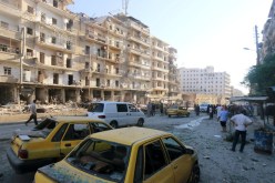 مقتل 30 مدنيا وإصابة 140 في قصف للمعارضة على حلب بسوريا