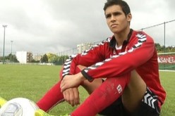 الجزائري عيسى ماندي مرغوب فيه من ساسولو الإيطالي