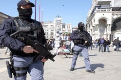 إيطاليا تعتقل 13 شخصا بتهمة تهريب مهاجرين