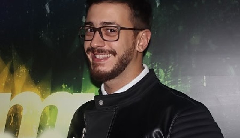 بالصور سعد المجرد يطير إلى ألمانيا لإحياء حفل فني