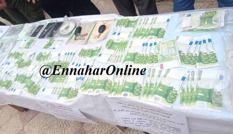 امرأة «بزناسية» تحاول تهريب 40 ألف أورو في ملابسها الداخلية!