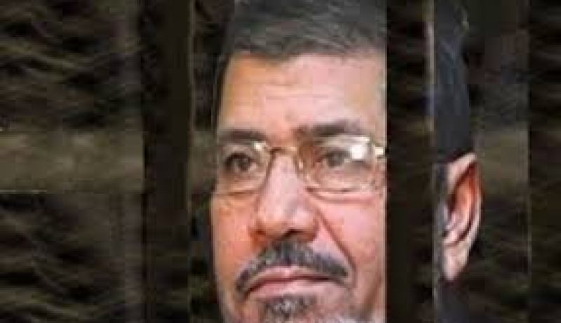 مرسي يصل إلى مقر المحكمة بأكاديمية الشرطة