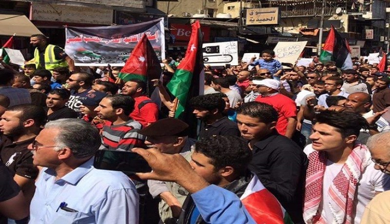 بالصور.. مسيرة في الأردن للتنديد باتفاقية استيراد الغاز من إسرائيل