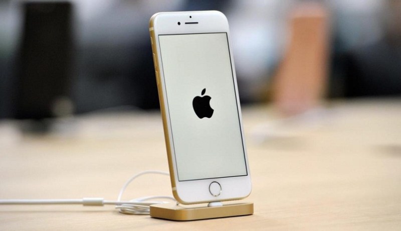 آيفون يتراجع إلى المركز الرابع عالميا في سوق الهواتف