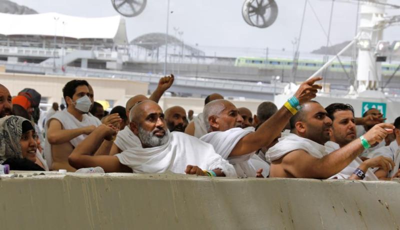 حجاج بيت الله يواصلون رمي الجمرات.. وجاهزية تامة لترحيل الحجاج الجزائريين