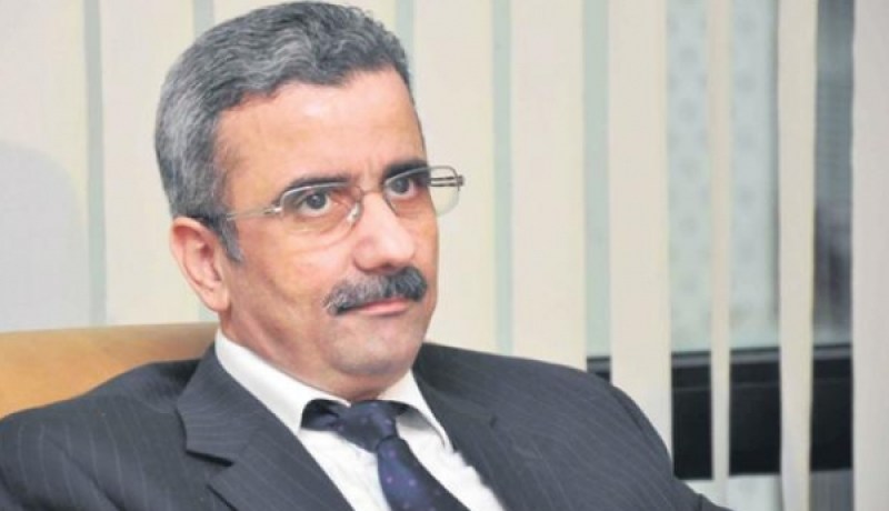 تهمي يعود إلى مهنة الطب
