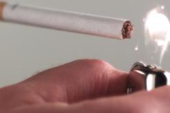 بالفيديو كيفية إشعال السجائر في الجزائر