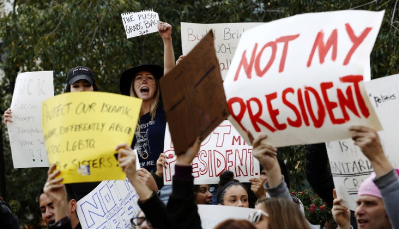 شركة أمريكية تقيل موظفين بسبب ولائهم لترامب