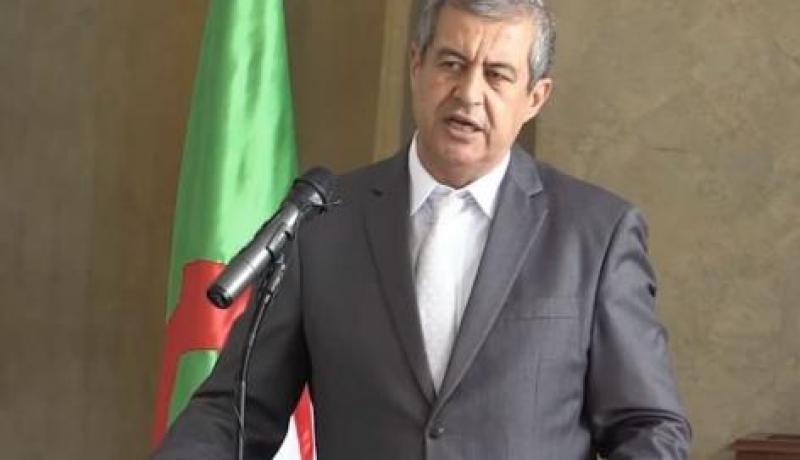 وزير الإتصال: التلفزيون العمومي يواجه تحديات تتطلب تشاورا واسعا