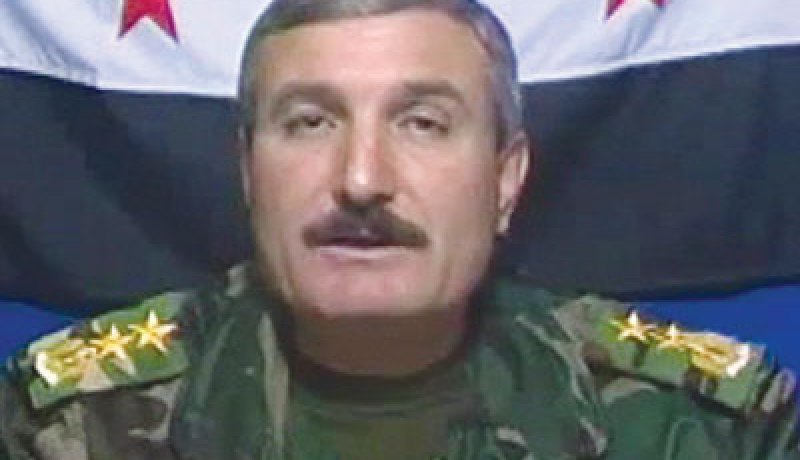 قائد الجيش السوري الحر ينفي وجود عناصر من القاعدة في صفوف المعارضة السورية