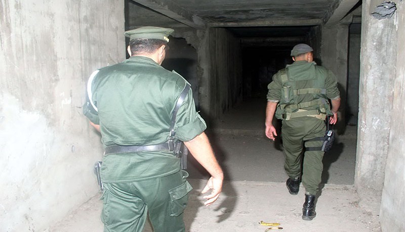 الدرك يداهم منازل مهربين بحي الجرف ويحجز سلعا فاقت قيمتها 4 ملايير سنتيم في تبسة
