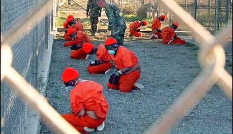 الإفراج عن 5 معتقلين تونسيين بسجن غوانتنامو