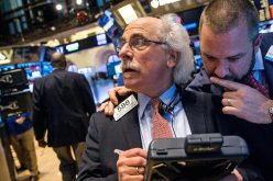 الأسهم الأمريكية تغلق منخفضة في أسوأ شهر منذ 2016