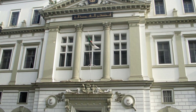 الاطاحة ببارون مخدرات مطلوب منذ 11سنة بعد محاولته ايداع شكوى ضد جاره