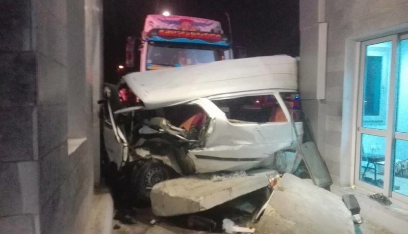 بالصور.. 12 قتيلا و15 جريح في حادث مرور بمصر