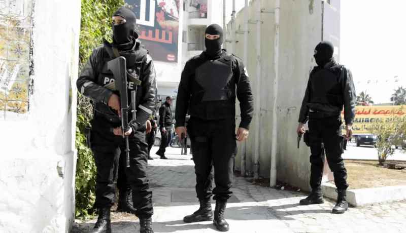 العثور على رئيس مركز أمني ومرافقه مقتولين في تونس