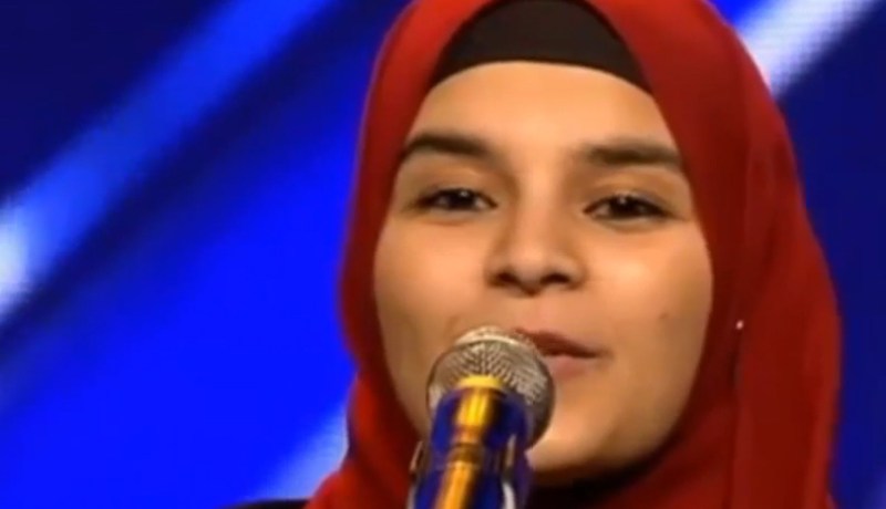 مسلمة تصنع الحدث في XFACTOR الهولندي بأغنيتها السلام عليكم
