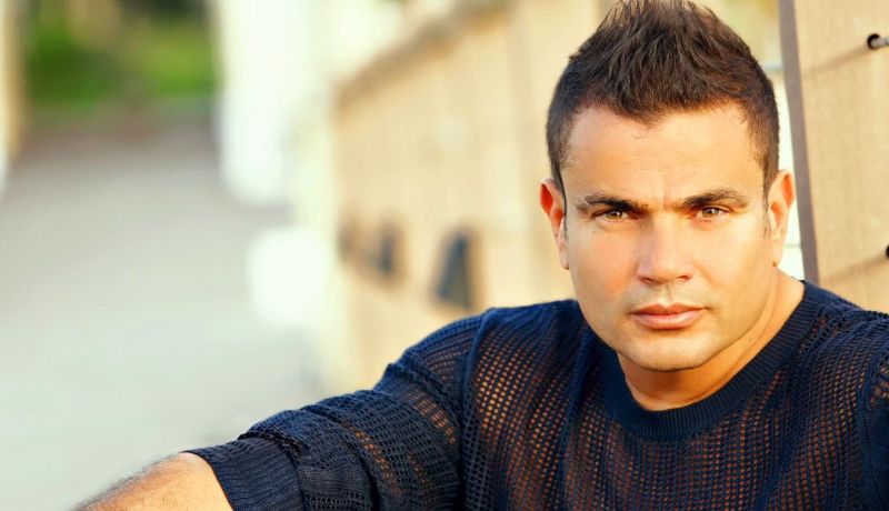 عمرو دياب يحتل التويتر بألبومه الجديد بعد ساعات قليلة من طرحه