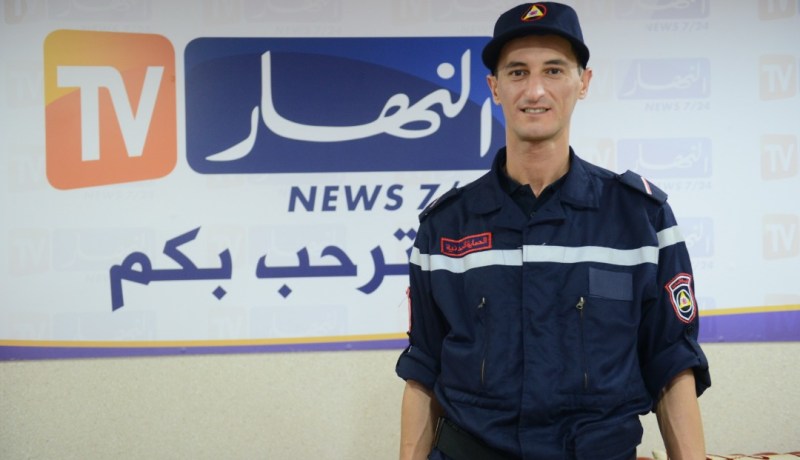 الأمين العام للمنظمة الدولية للحماية المدنية يهنئ العريف سحنون ويمنحه لقب “فارس الحماية”