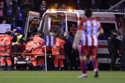 بالفيديو.. مهاجم إسباني يتعرض لإصابة ويفقد وعيه أثناء المباراة