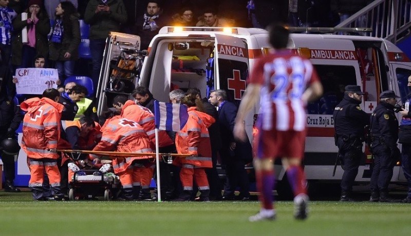 بالفيديو.. مهاجم إسباني يتعرض لإصابة ويفقد وعيه أثناء المباراة
