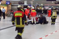 بالصوروالفيديو.. 4 جرحى في هجوم بساطور على مسافرين في محطة قطار بألمانيا