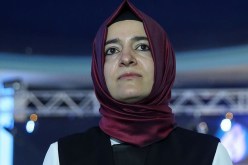 هولندا تطرد وزيرة الأسرة التركية من أراضيها