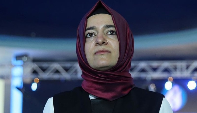 هولندا تطرد وزيرة الأسرة التركية من أراضيها