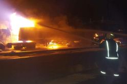 بالفيديو.. 4 قتلى في إصطدم بين ناقلات الوقود