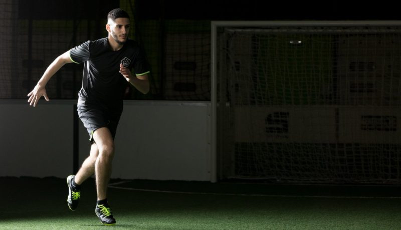 “ليل” يضَع قيمة كبِيرة لتَسريح نجْمه الجزائري !!