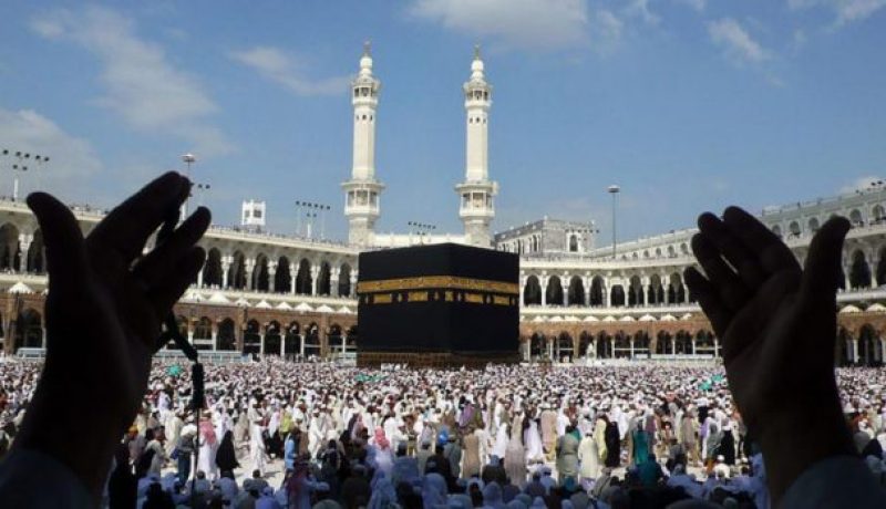 السعودية تفرض شروطا على القطريين لأداء مناسك العمرة