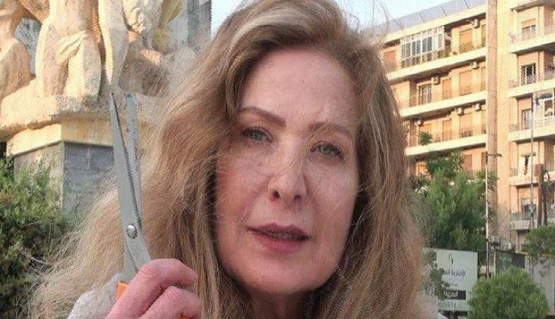 بالصور.. الممثلة رغدة تقص شعرها في حلب وفاءً لما نذرت