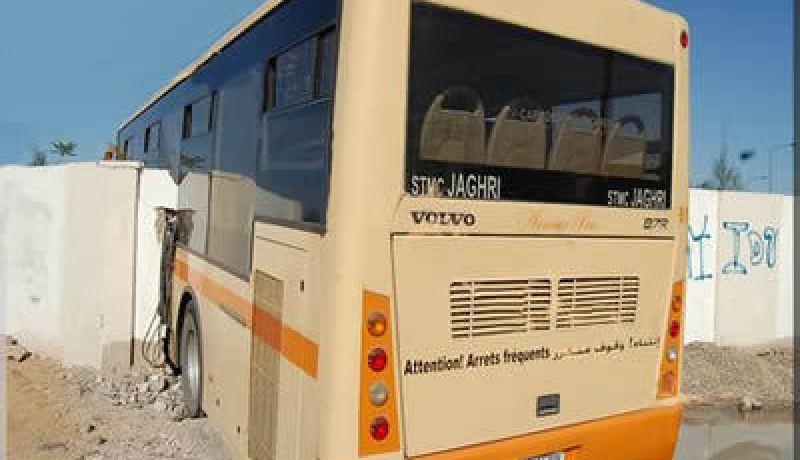 21 جريحا إثر اصطدام حافلة بجدار في زرالدة