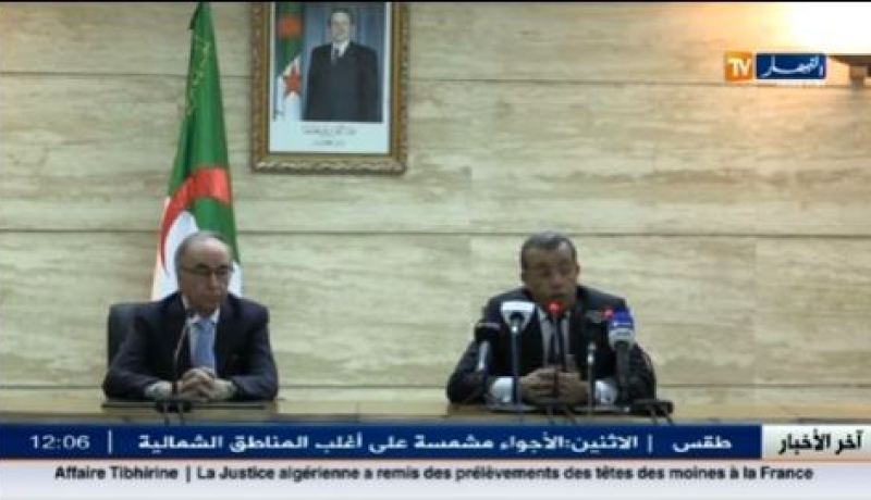 حاجي بابا عمي يستلم مهامه على رأس وزارة المالية