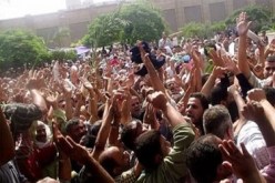 استمرار مظاهرات القوى السياسية بالإسماعيلية احتجاجا على الإعلان الدستوري