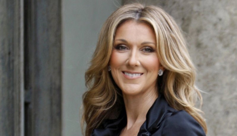 بالصّور.. في كواليس حفل سيلين ديون حدث ما لم يكن متوقّعا