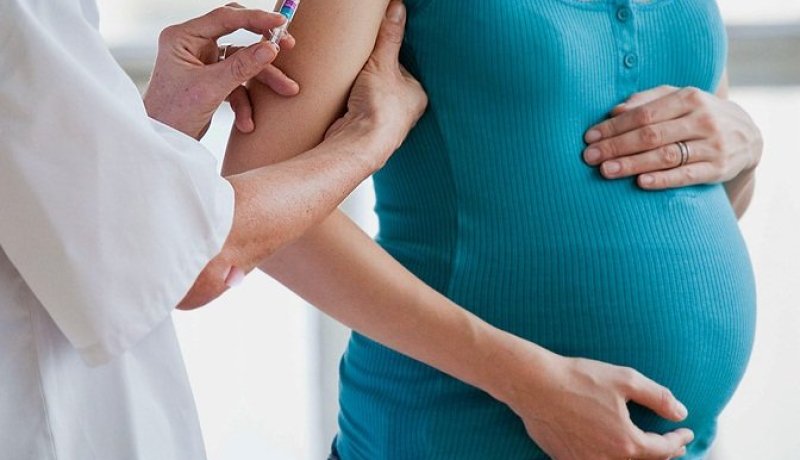 خوف النساء الحوامل من التلقيح يعرضهن للخطر