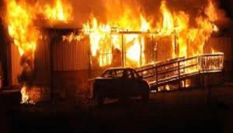 حريق مهول بالمخزن الرئيسي للسلع بمستشفى هواري بومدين في سوق أهراس