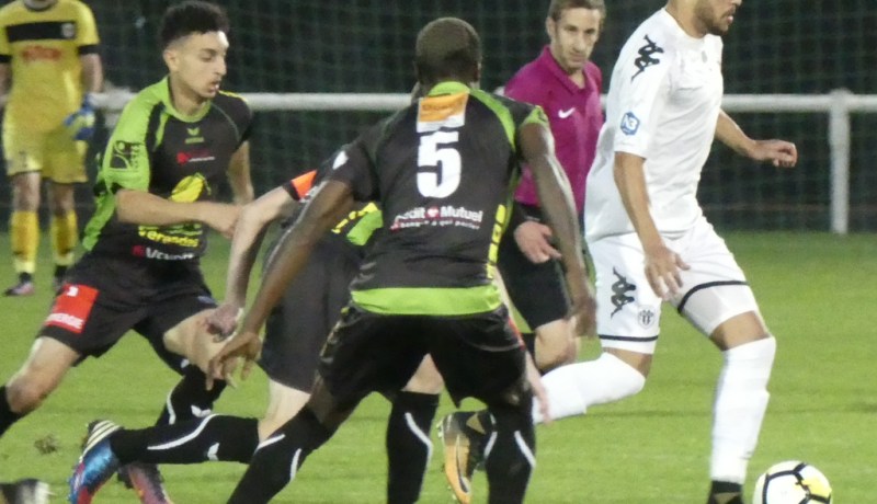 بالصور.. بلايلي يتألق في أول ظهور بعد عامين !