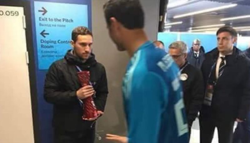 “الفـيفـا” تغيّر بروتوكول جَائزة أفضل لاعب إحتراما للمسلمين !!